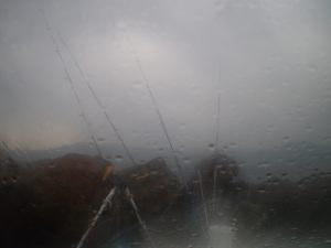 Δεν είναι λίγες οι ώρες μέσα στο αμάξι σε ψάρεμα με βροχή